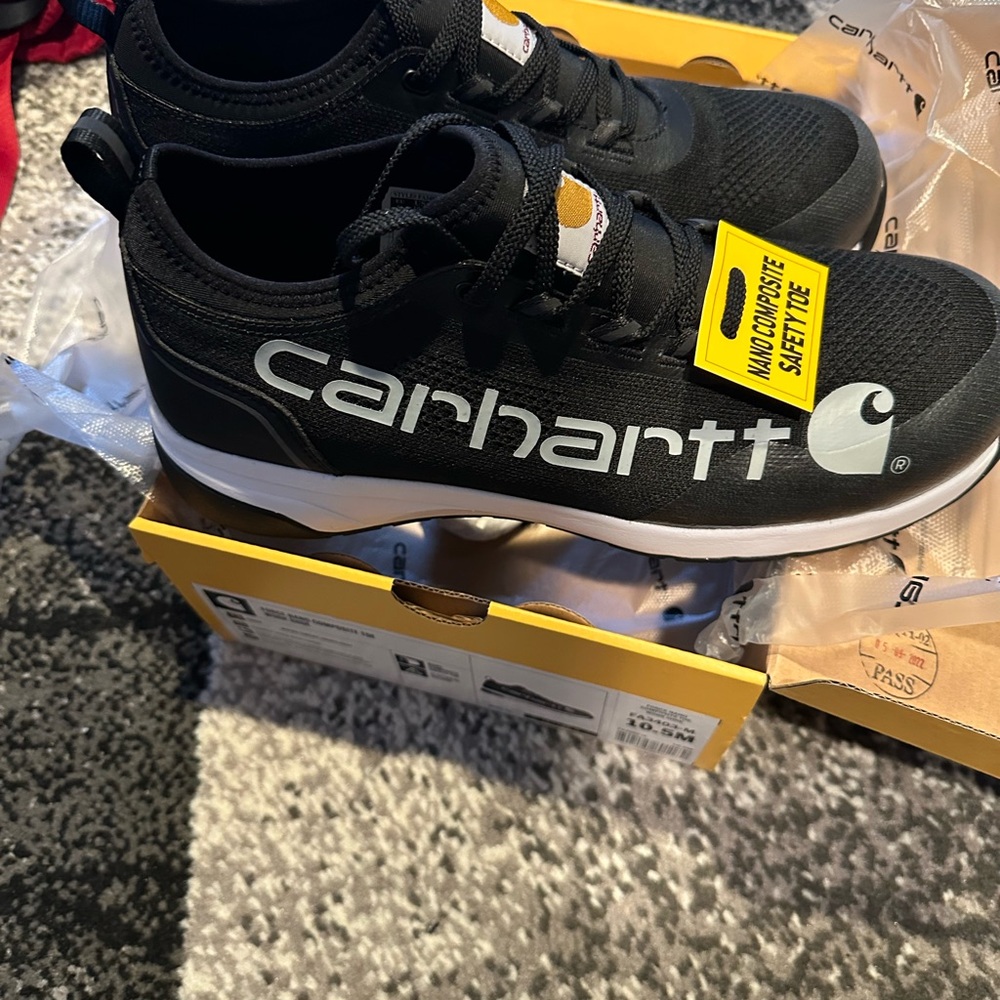 **Discontinued color***
Lightweight & protective
worksites that are metal-free